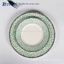 Pintado Verde Plain Design Los platos divididos de buena calidad de la venta caliente vajilla Cerámica, Fine Bone China Dinnerware Set For Christmas